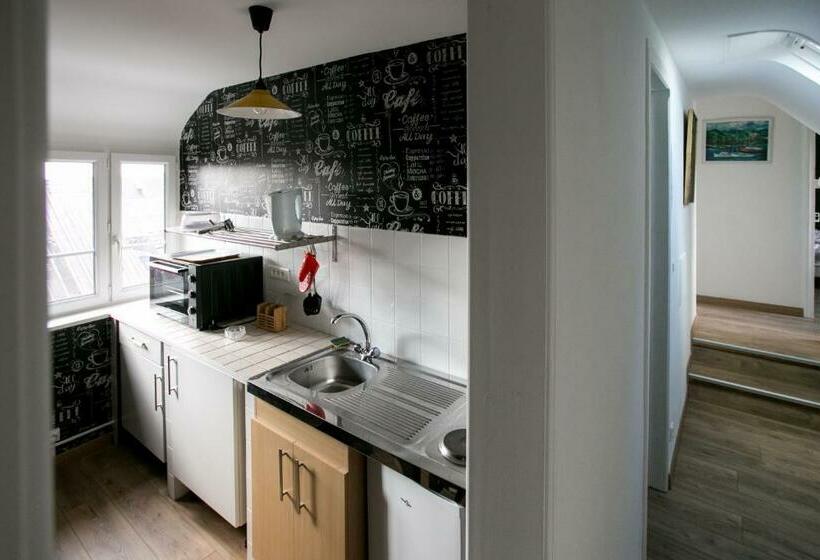 Четырехместный Номер Стандарт, Le Cotentin Appart Hôtels & Restaurant Le Cot