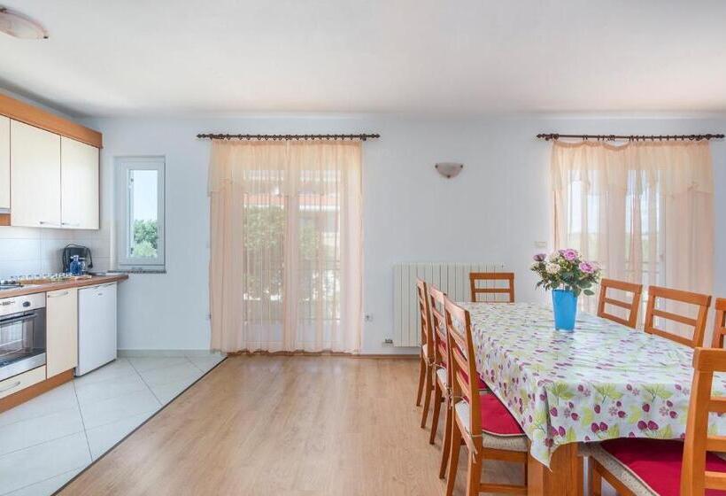 침실 3개 아파트, Apartments Stanko
