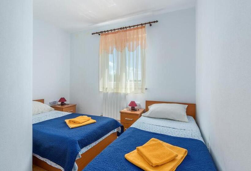 침실 3개 아파트, Apartments Stanko