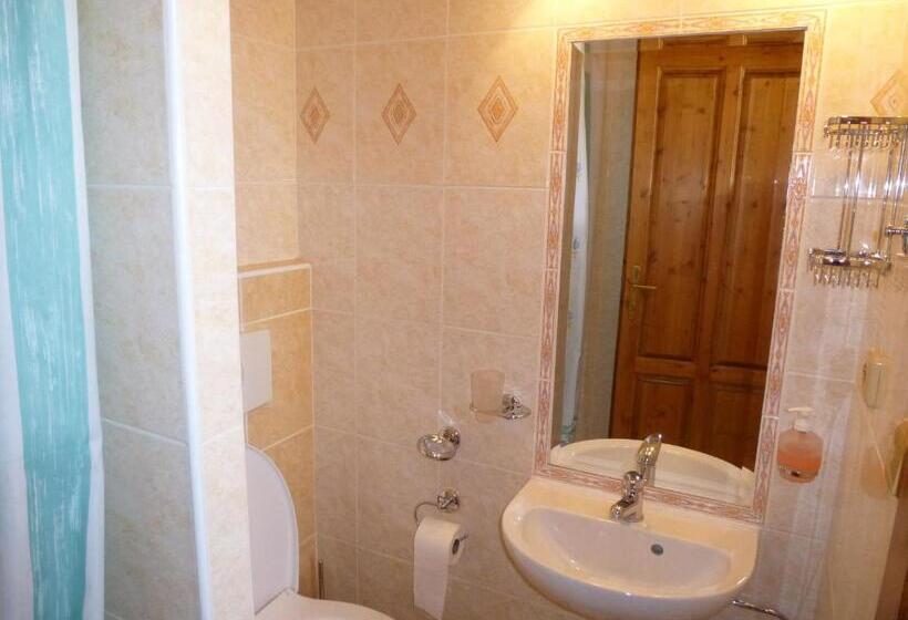Номер Стандарт, Pension Josef