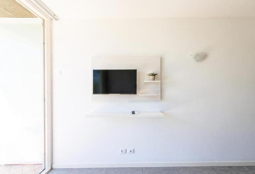 1 Bedroom Apartment Lake View, La Chioma Di Berenice Garda Residence