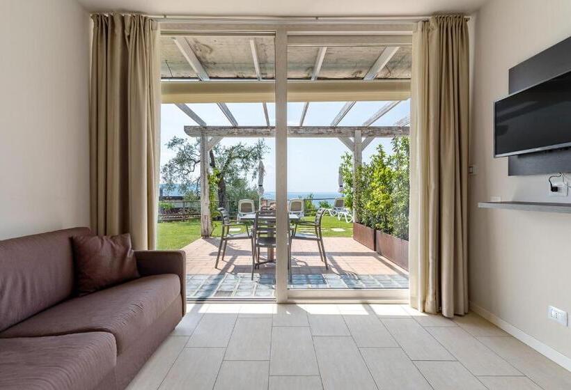 آپارتمان سوپریور 1 خوابه, La Chioma Di Berenice Garda Residence