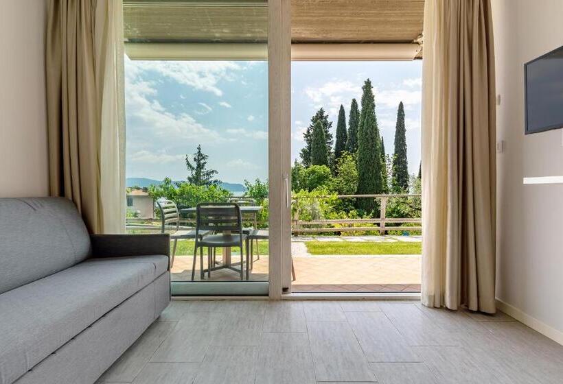 1 Bedroom Apartment Lake View, La Chioma Di Berenice Garda Residence