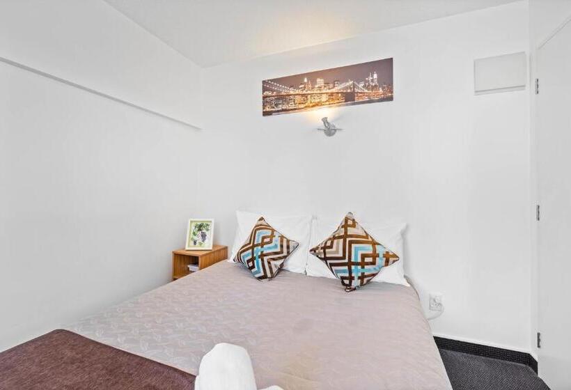 סוויטה, Ascot Vale Motor Lodge