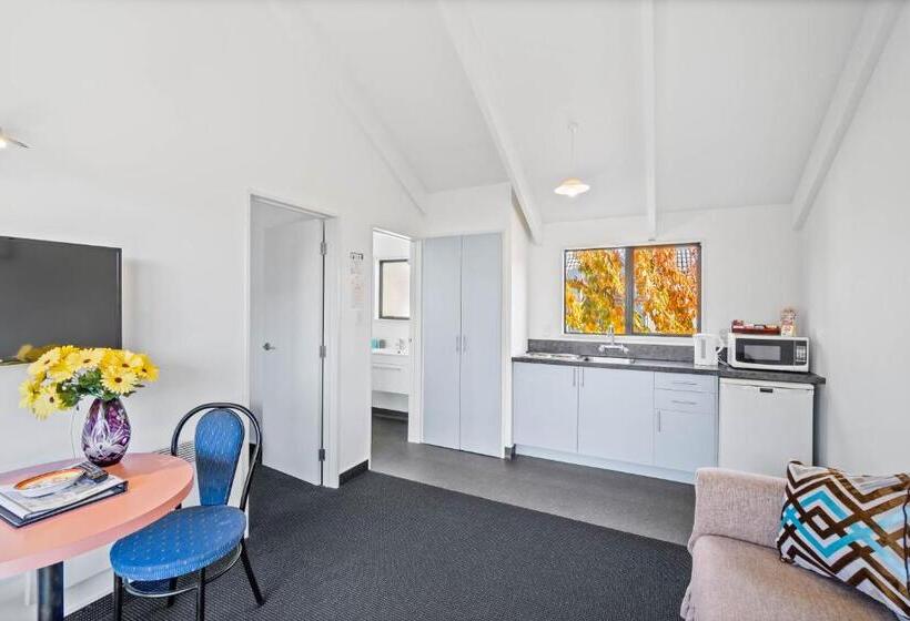 סוויטת פנטהאוז, Ascot Vale Motor Lodge