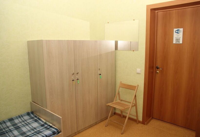 공동 객실, Adres Hostel