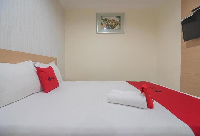 Номер Стандарт, Reddoorz Near Mt Haryono Semarang