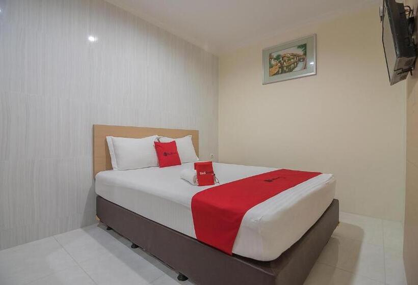 Номер Economy, Reddoorz Near Mt Haryono Semarang