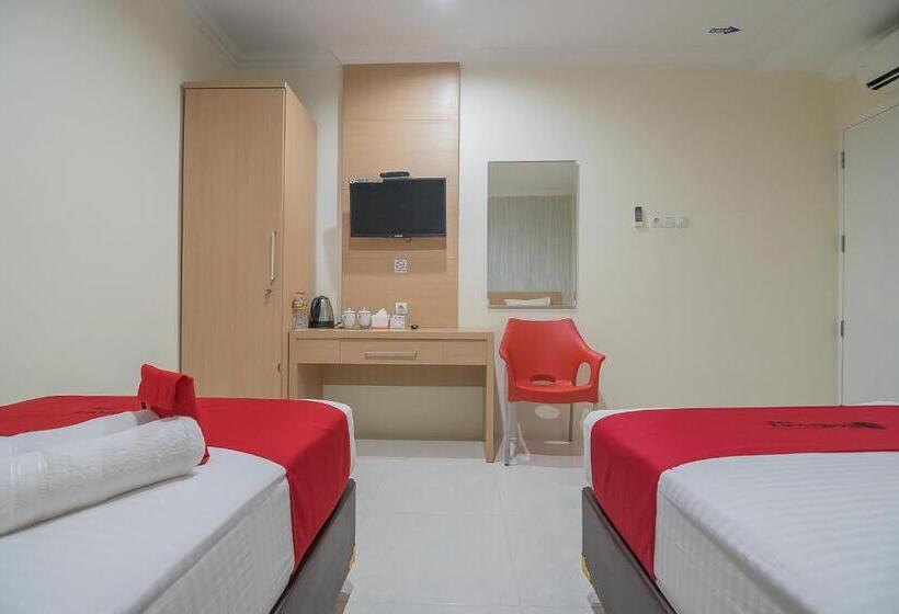 Номер Стандарт, Reddoorz Near Mt Haryono Semarang