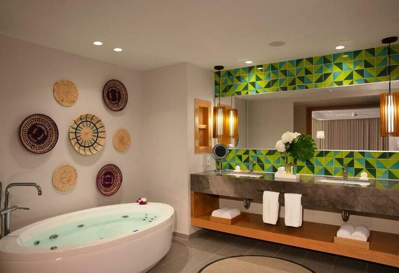 Master Suite met Uitzicht op Zee, Dreams Natura Resort & Spa  All Inclusive