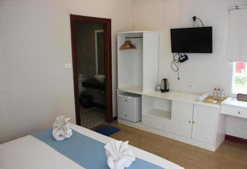 豪华家庭房间, Scarlet Sails Resort