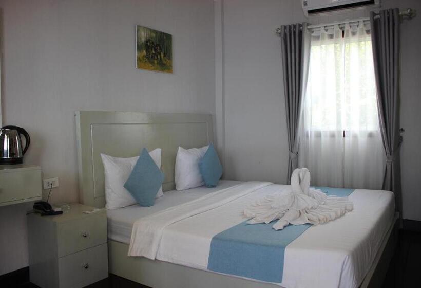 豪华洋房, Scarlet Sails Resort