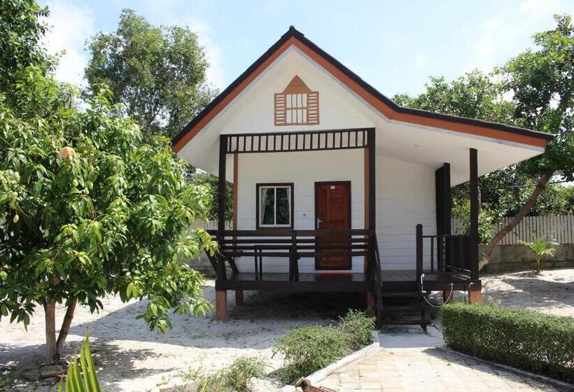 豪华洋房, Scarlet Sails Resort