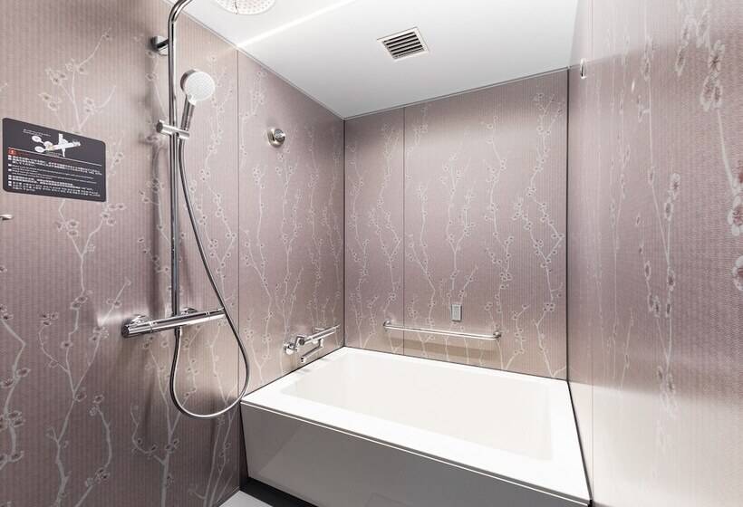 Standard Quadruple Room, Hankyu Respire Osaka