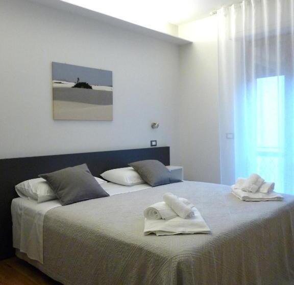 带大床的标准间, ánemos B&b