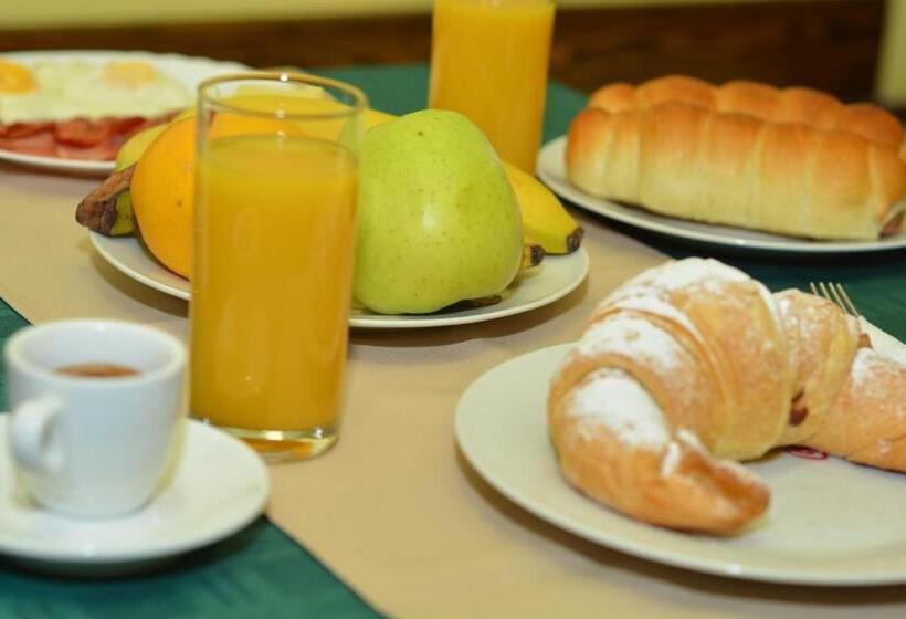 استودیو خانوادگی, B&b Passage
