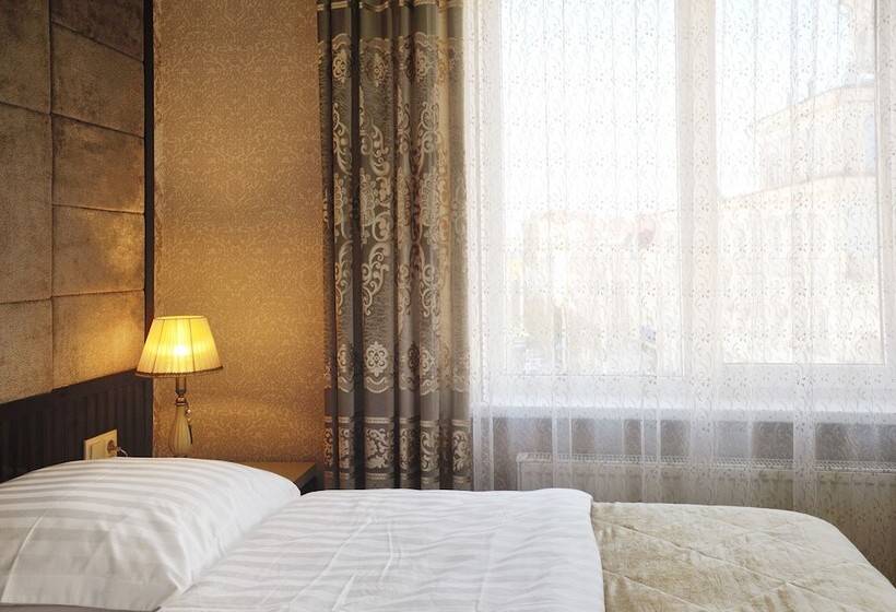 سوییت, Royal Hotel Riz