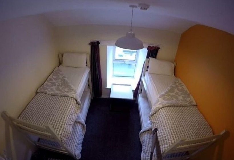Кровать в Общей Комнате, Lahinch Hostel