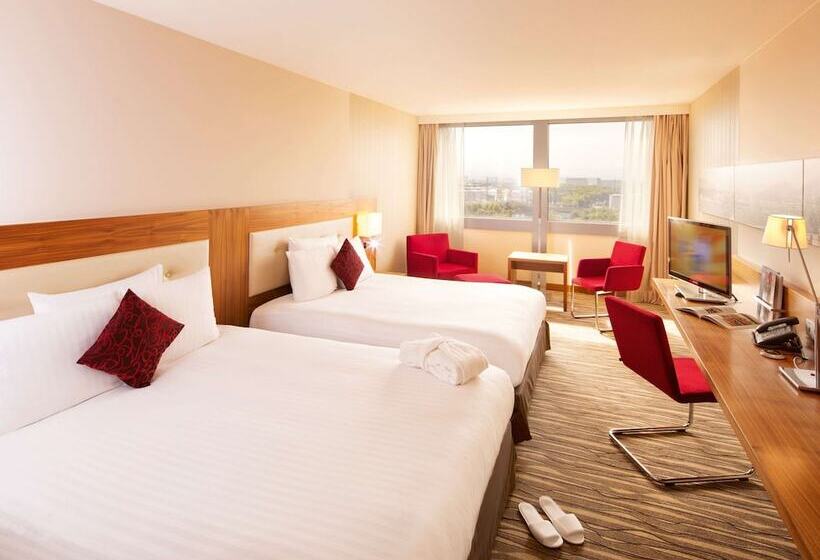 高级客房, Mövenpick Hotel Geneva