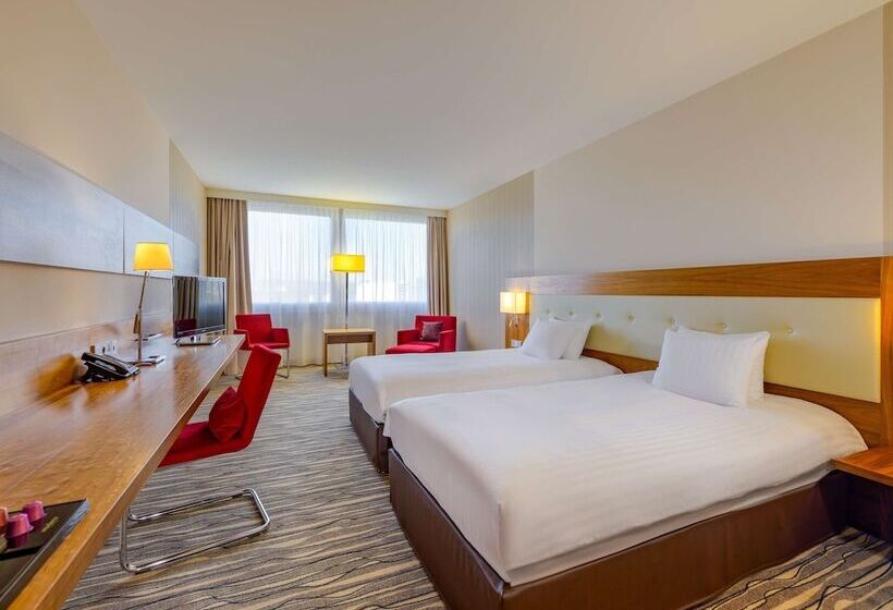 高级客房, Mövenpick Hotel Geneva