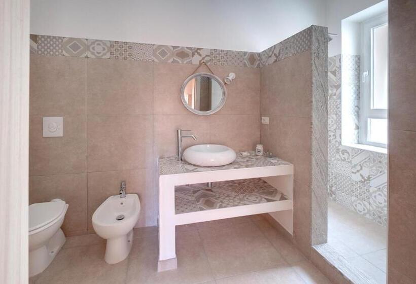 اتاق راحتی, Butterfly B&b