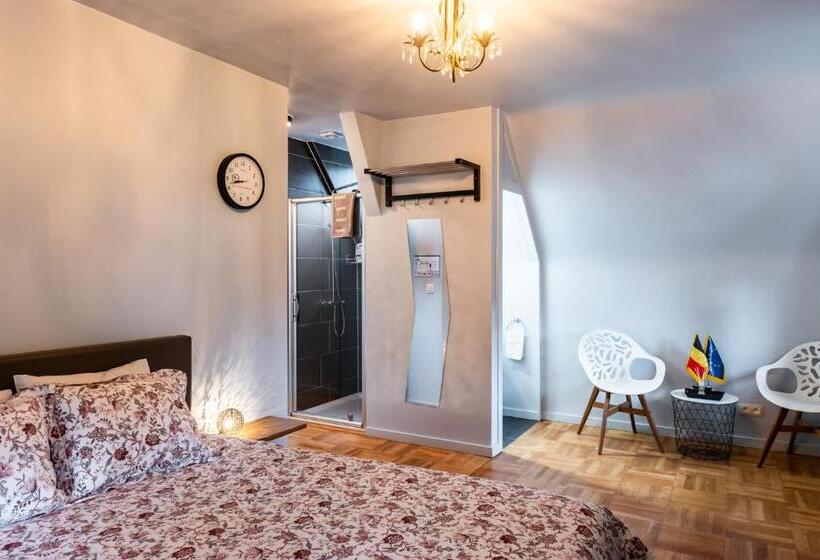 스탠다드 스튜디오, Rose House B&b