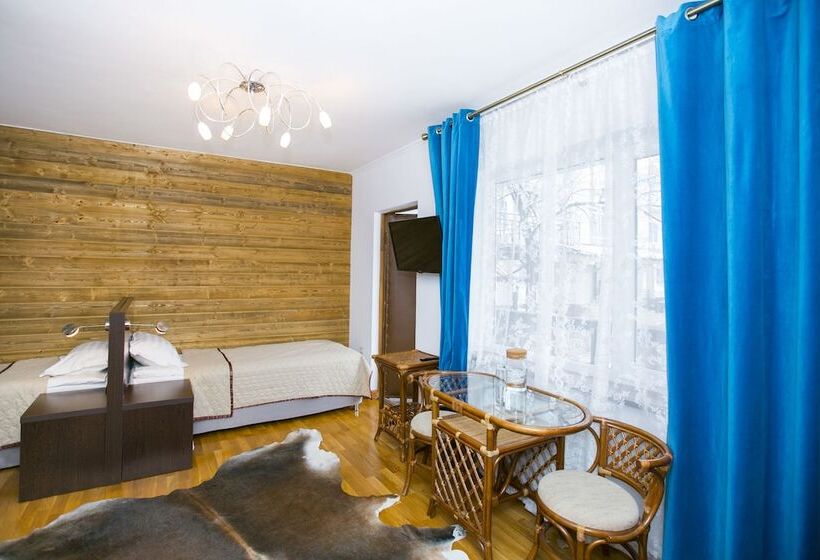 Номер Комфорт, Cherepanovs' Guest House
