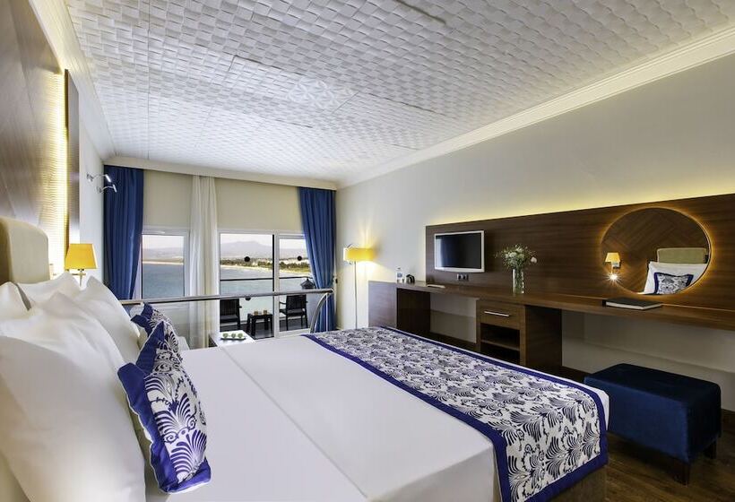 סוויטת ג'וניור נוף לים, Labranda Ephesus Princess - All Inclusive