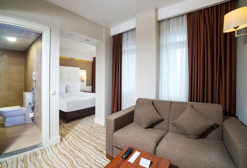 バルコニーつきオーシャンビュースーペリアルーム, Radisson Hotel Istanbul Sultanahmet