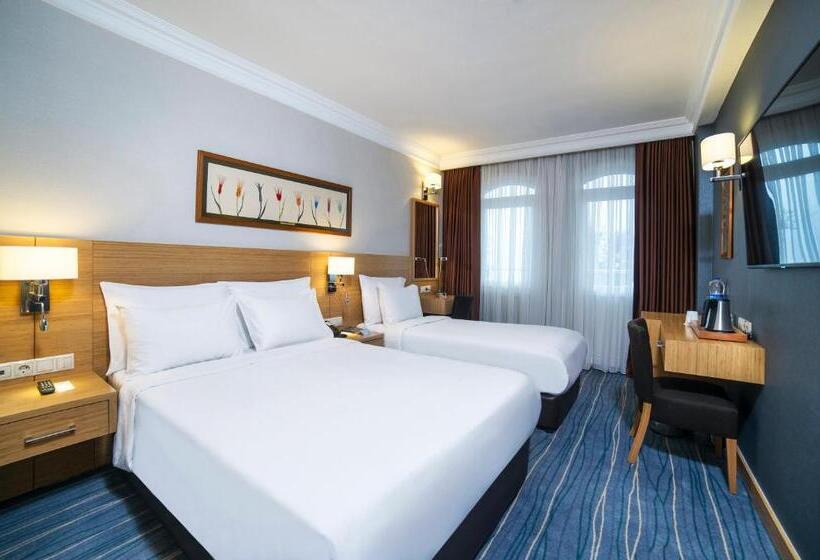 オーシャンビュースタンダードルームバルコニー付き, Radisson Hotel Istanbul Sultanahmet