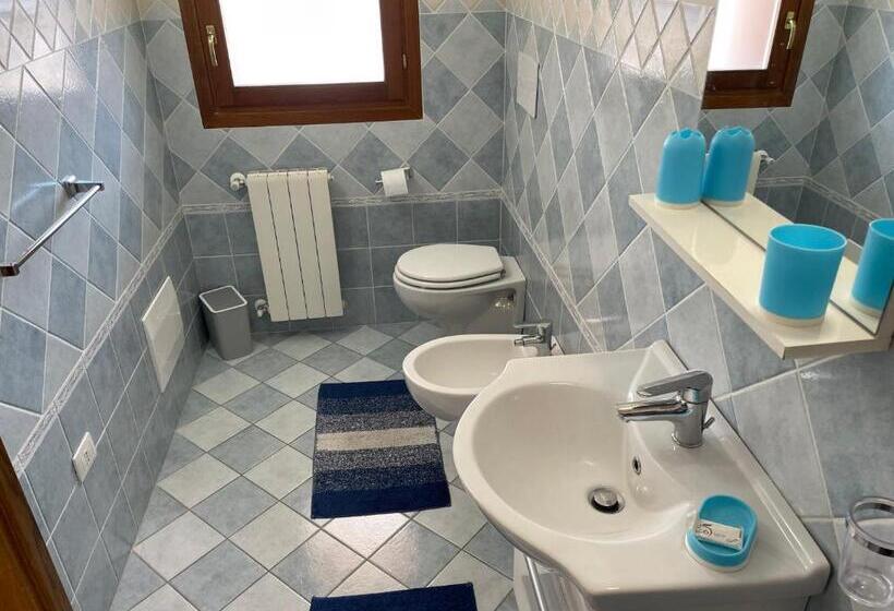 اتاق لوکس با بالکن, B&b Da Tizy