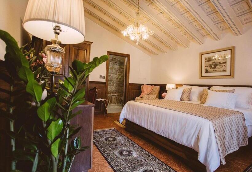 اتاق لوکس, Heritage Hotel Cardo