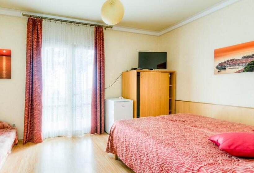 Трехместный Номер Комфорт, Guest House Villa Nina
