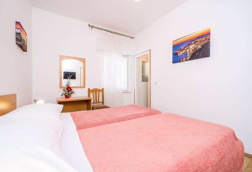 Номер Стандарт Вид на Сад, Guest House Villa Nina