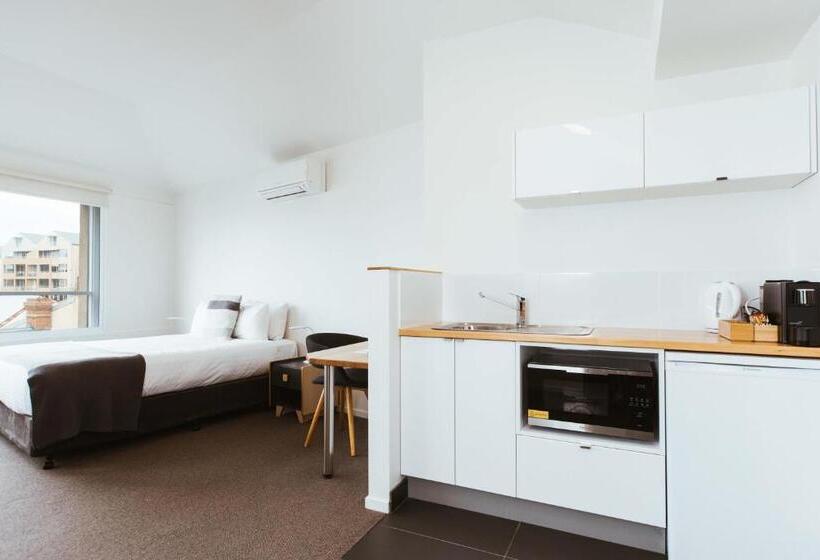 Студия Deluxe, Salamanca Galleria Apartments
