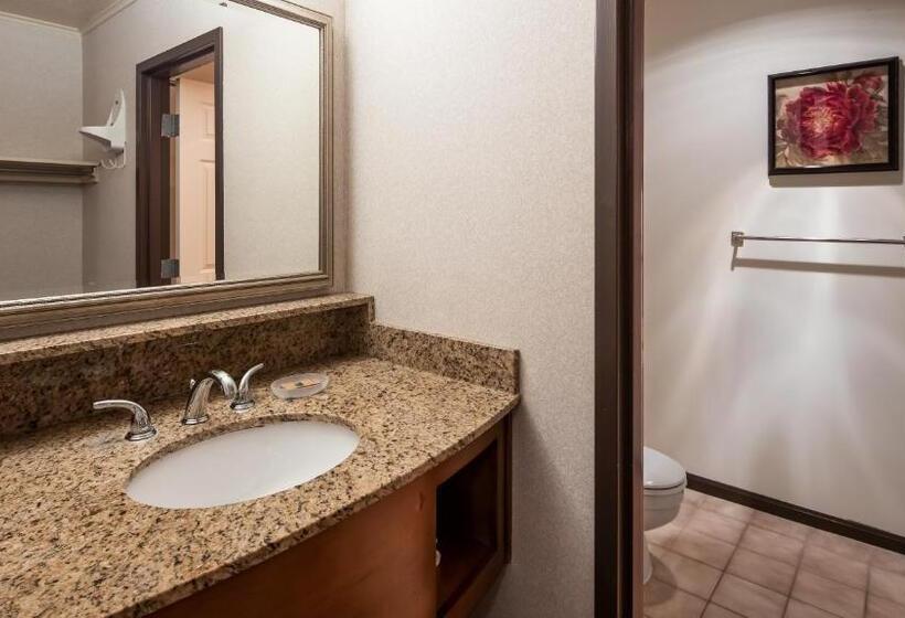 סוויטה עם מיטת קווין, Apple Tree Inn; Surestay Collection By Best Western