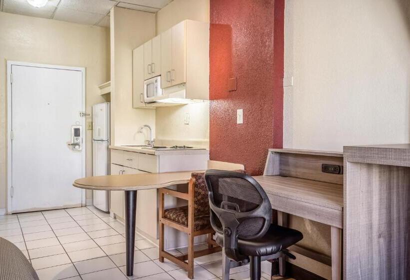 Люкс Адаптированный для Инвалидов, Countryside Suites Kansas City Independence I 70 East Sports Complex