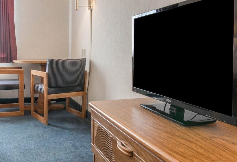 带2个双人床的标准工作室, Quality Inn Hudsonville South