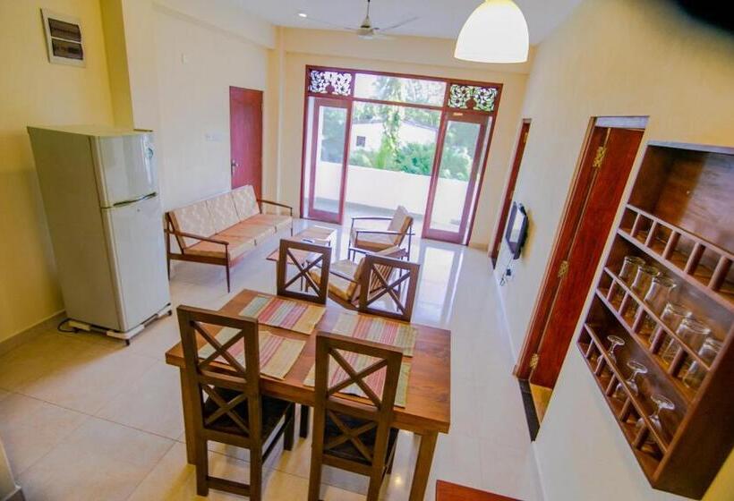 آپارتمان 1 خوابه با چشم‌انداز دریا, Athithi Villa