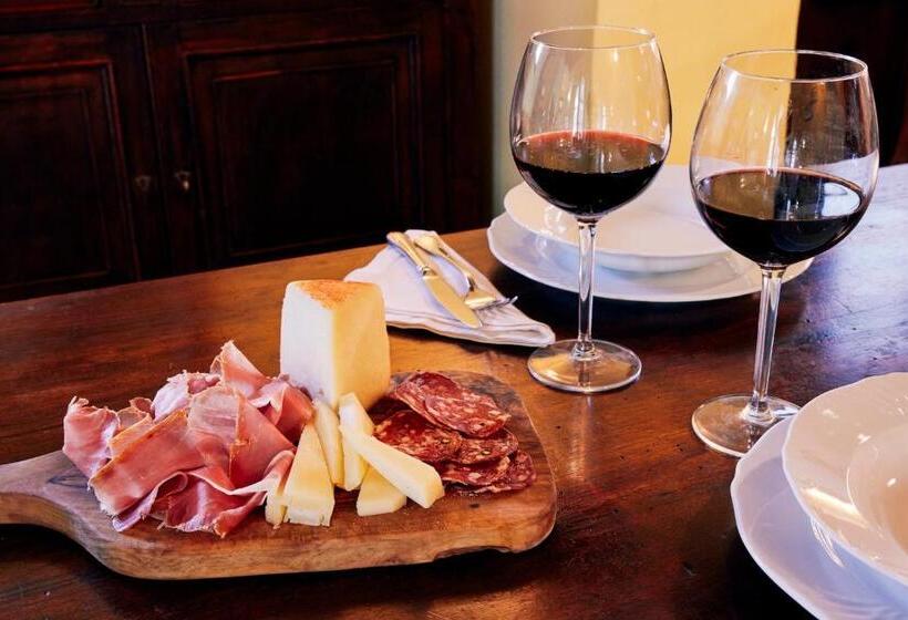 Апартаменты 3 Спальни, Agriturismo Il Borgo