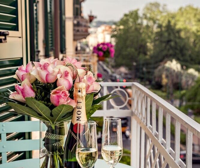 غرفة ديلوكس مطلة على المدينة, La Spezia By The First  Luxury Rooms & Suites