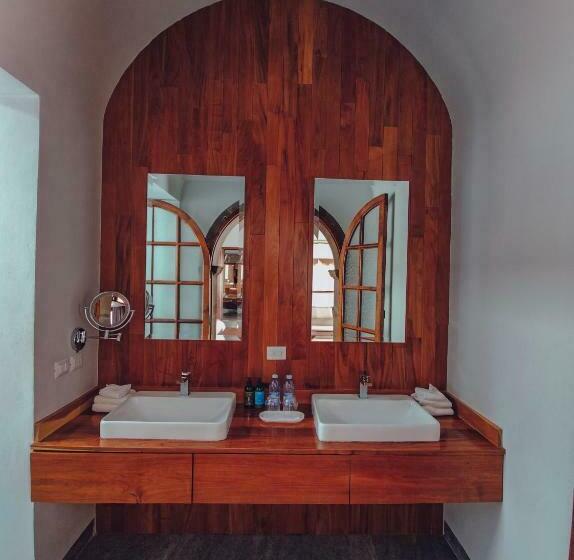 سوییت لوکس, Casa Cien