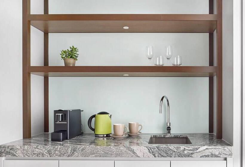 Номер Стандарт Двуспальная Кровать с Видом, Element Melbourne Richmond