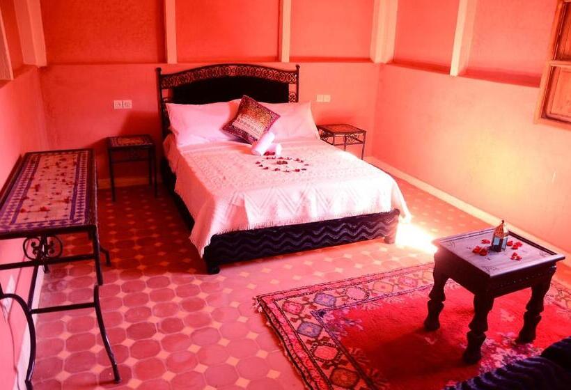 Номер Стандарт, Latifa House