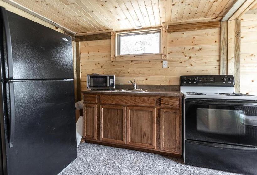 Номер Deluxe с Балконом, Meramec River Resort