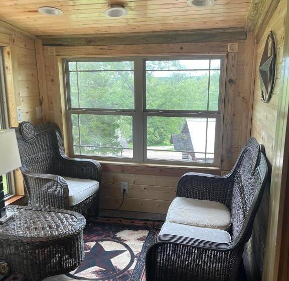 Номер Deluxe с Балконом, Meramec River Resort