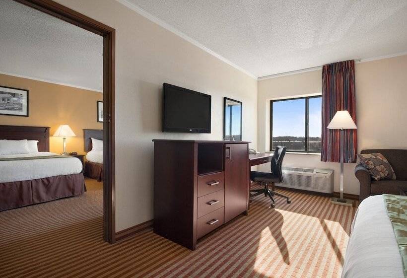 Номер Стандарт, Days Inn & Suites By Wyndham Kansas City   Chiefs Arrowhead Stadium