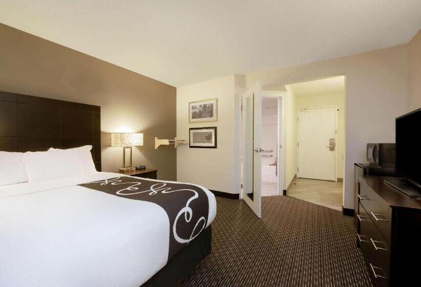 장애인을 위한 스탠다드 룸, La Quinta By Wyndham Cleveland Macedonia