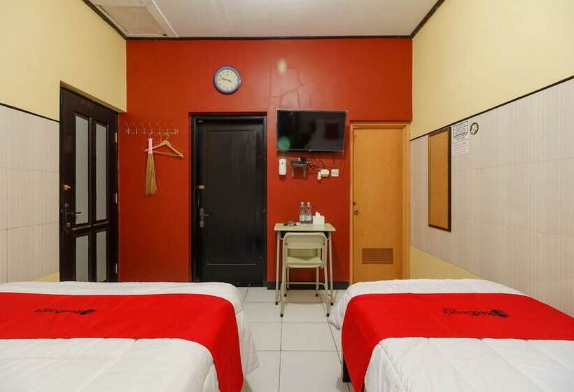 Номер Стандарт, Reddoorz Syariah Near Ciledug Station