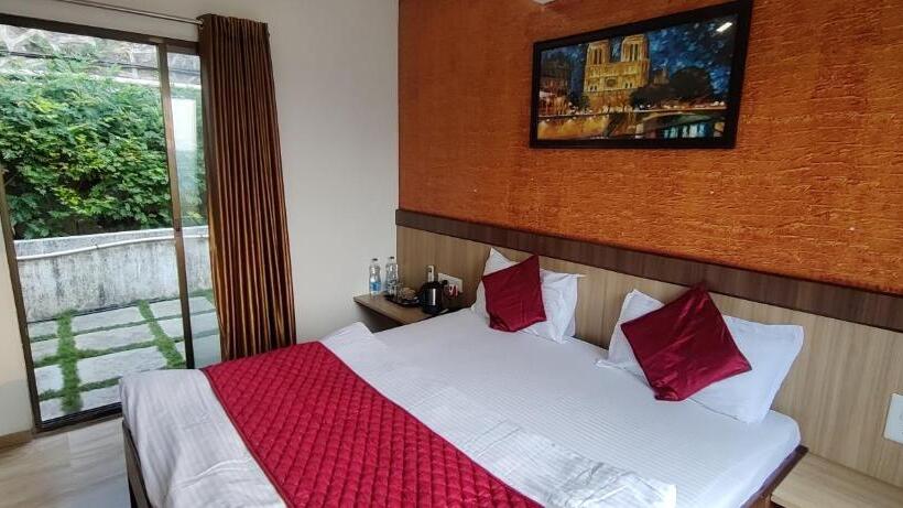 کابین, Green Velvet Resort Near Pawna Lake